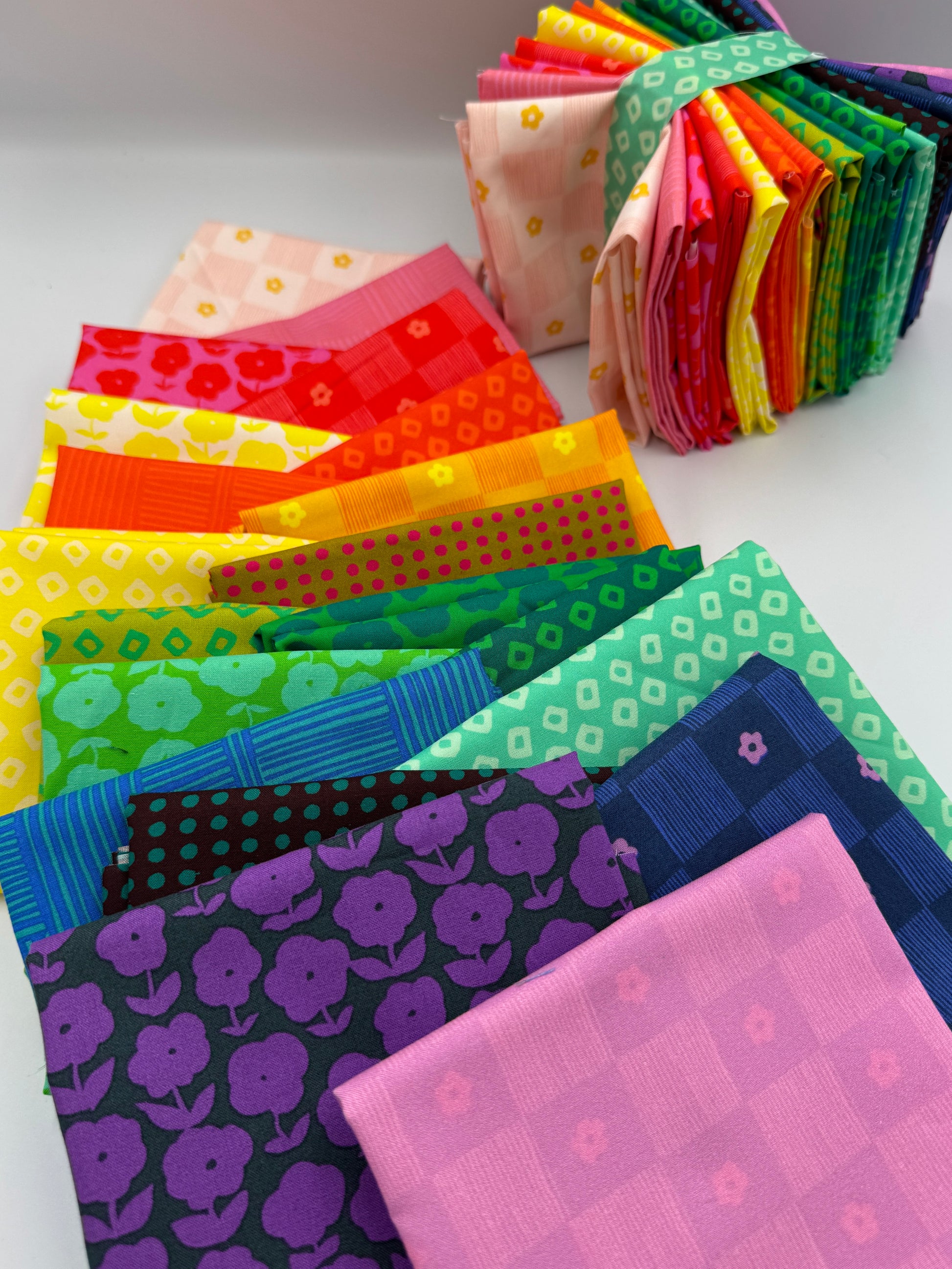 Heather Ross Ruby + Bee Blenders - 20 piece fat quarter bundle