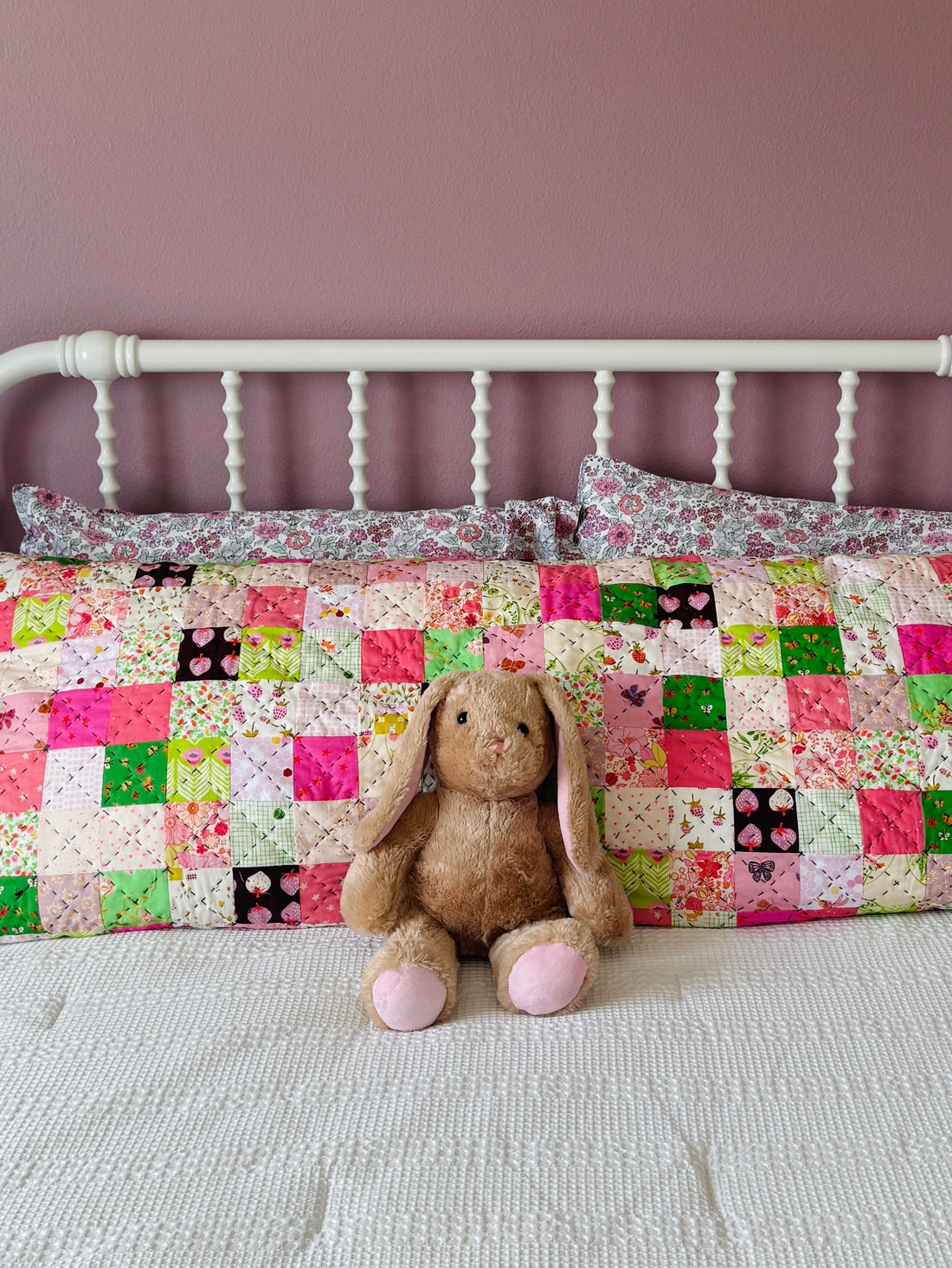 Scrappy (Hand quilted) Patchwork Pillow Tutorial!