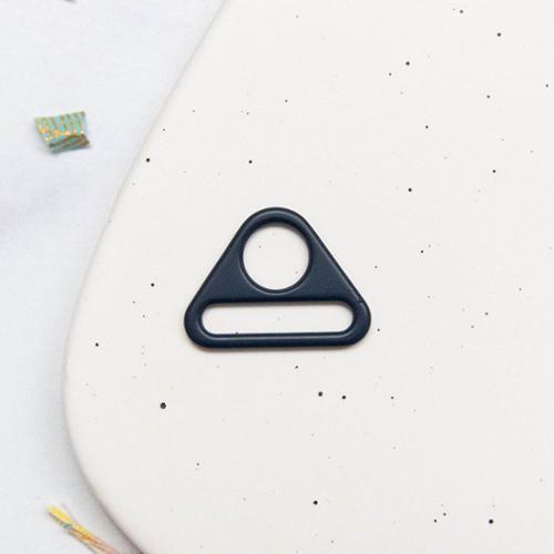 1" Triangle Ring - Matte Black