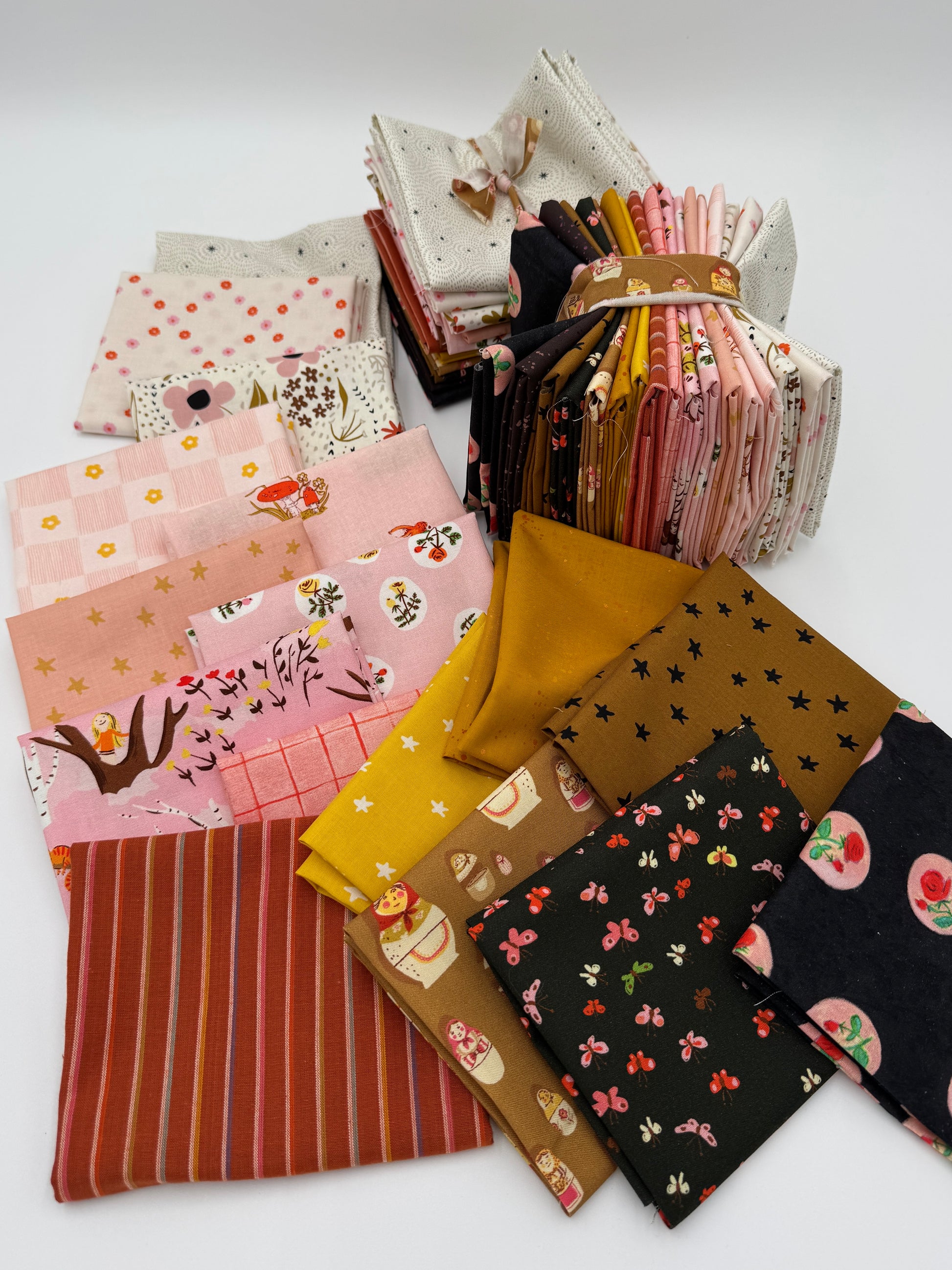 The Lindsey Bundle - 17 pc fat quarter bundle