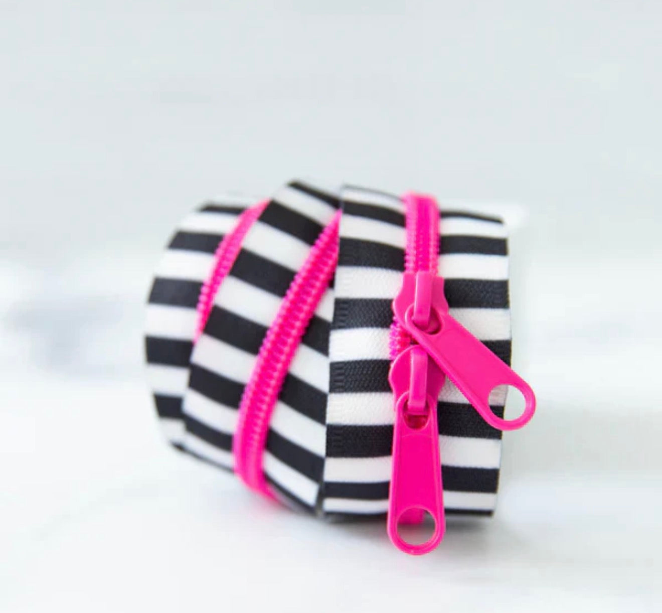 30" Zipper - black and white stripe with pink zipper - Stitch Supply Co