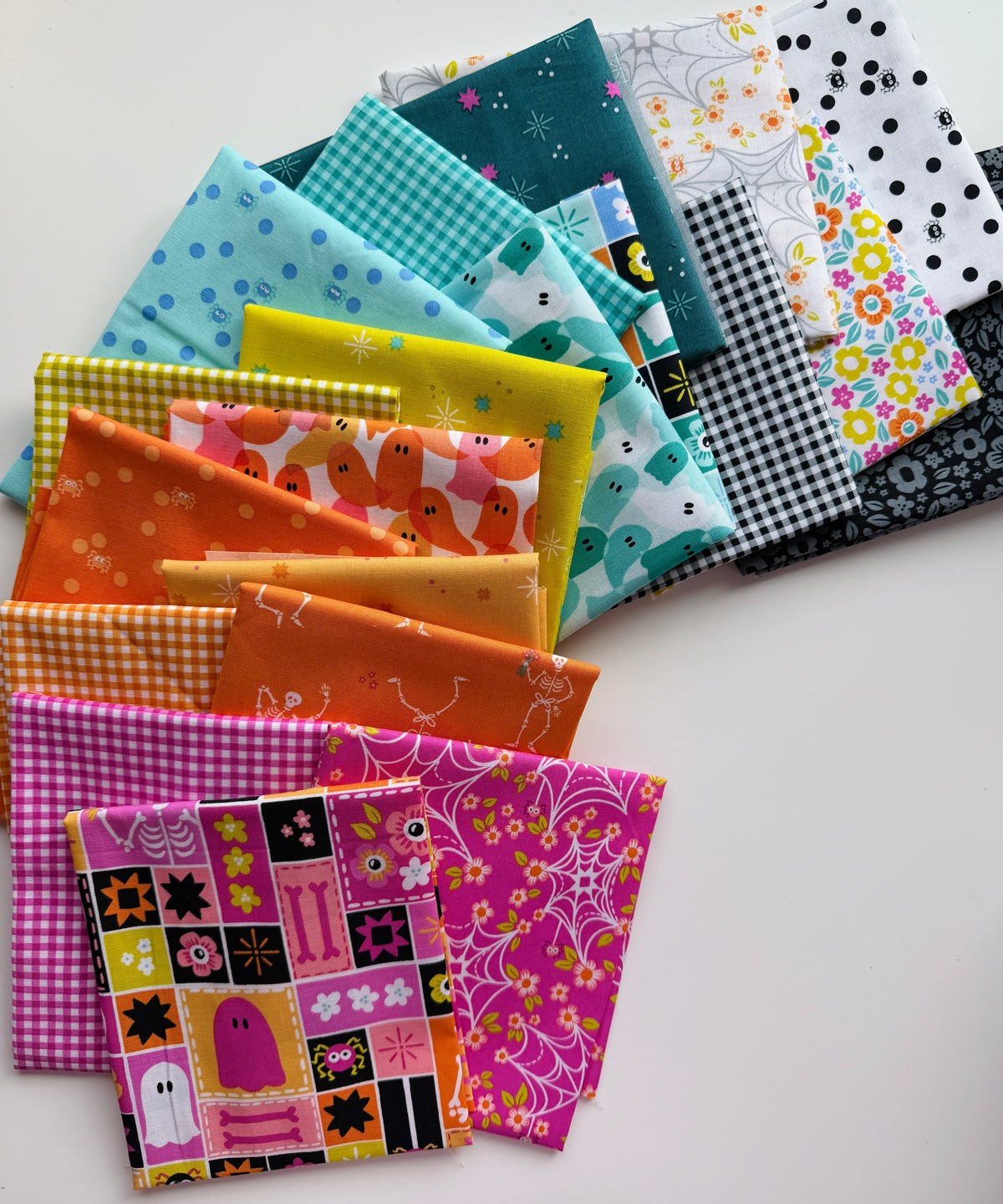 Ghostly Garden - Fat Quarter Bundle