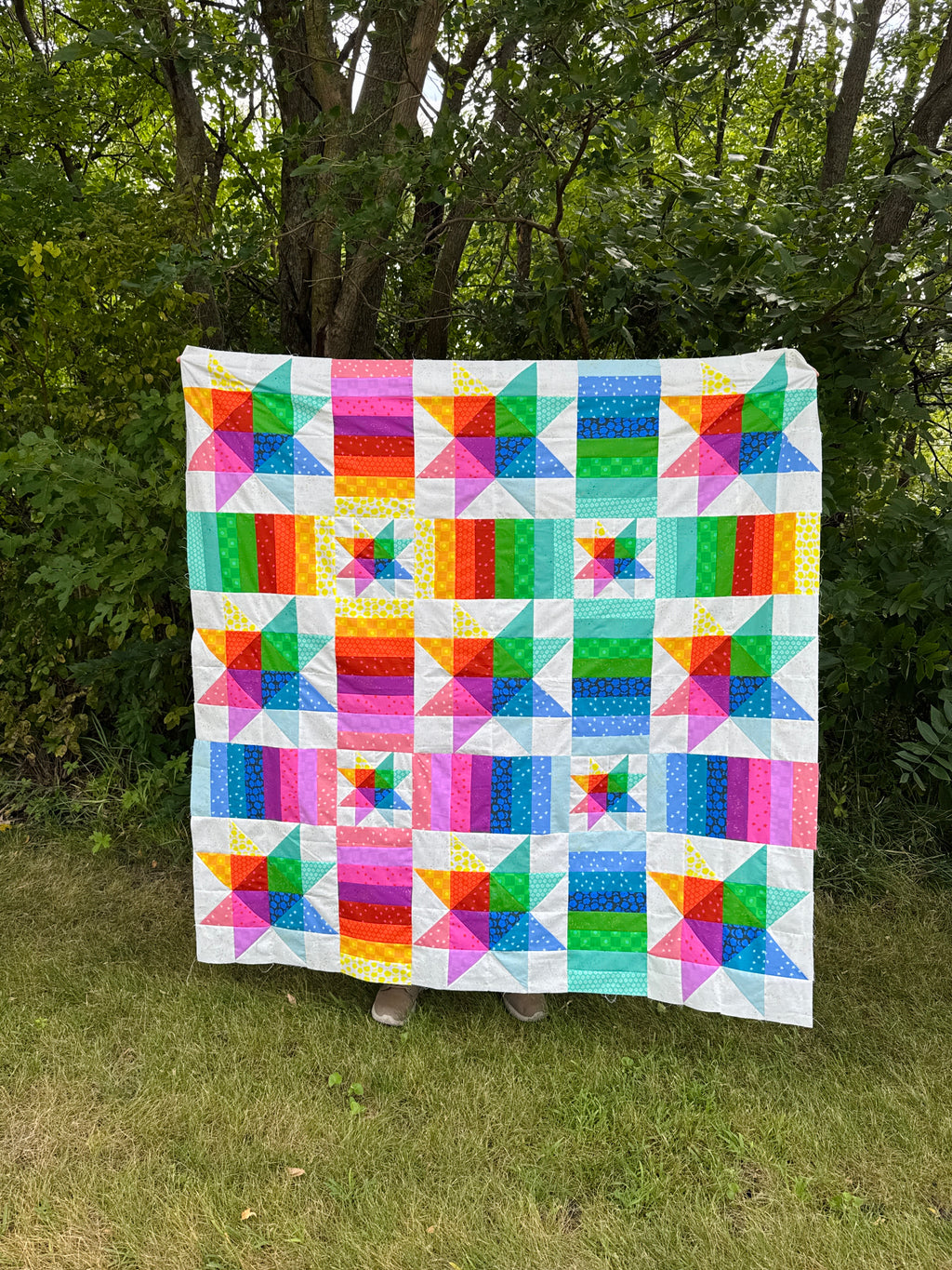 Rainbow Tetra Star Quilt Kit - Throw Size
