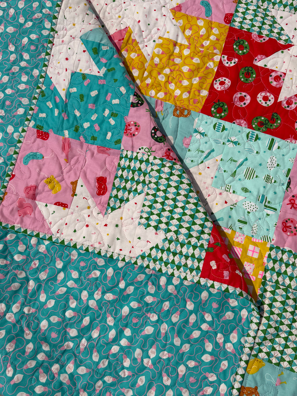 Merry Happy X Star Pop II Quilt Kit - Large Throw size 60”x75”