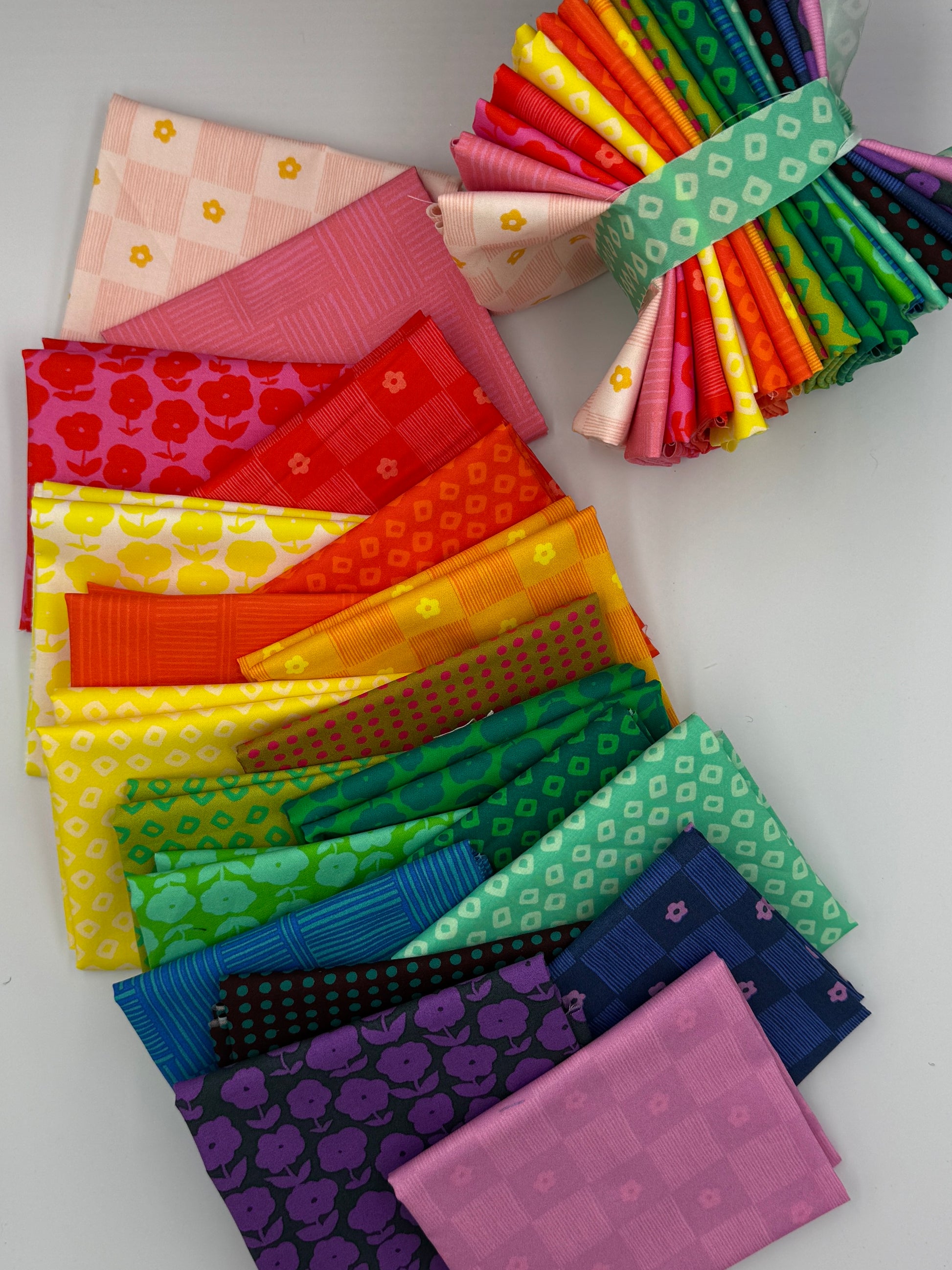 Heather Ross Ruby + Bee Blenders - 20 piece fat quarter bundle