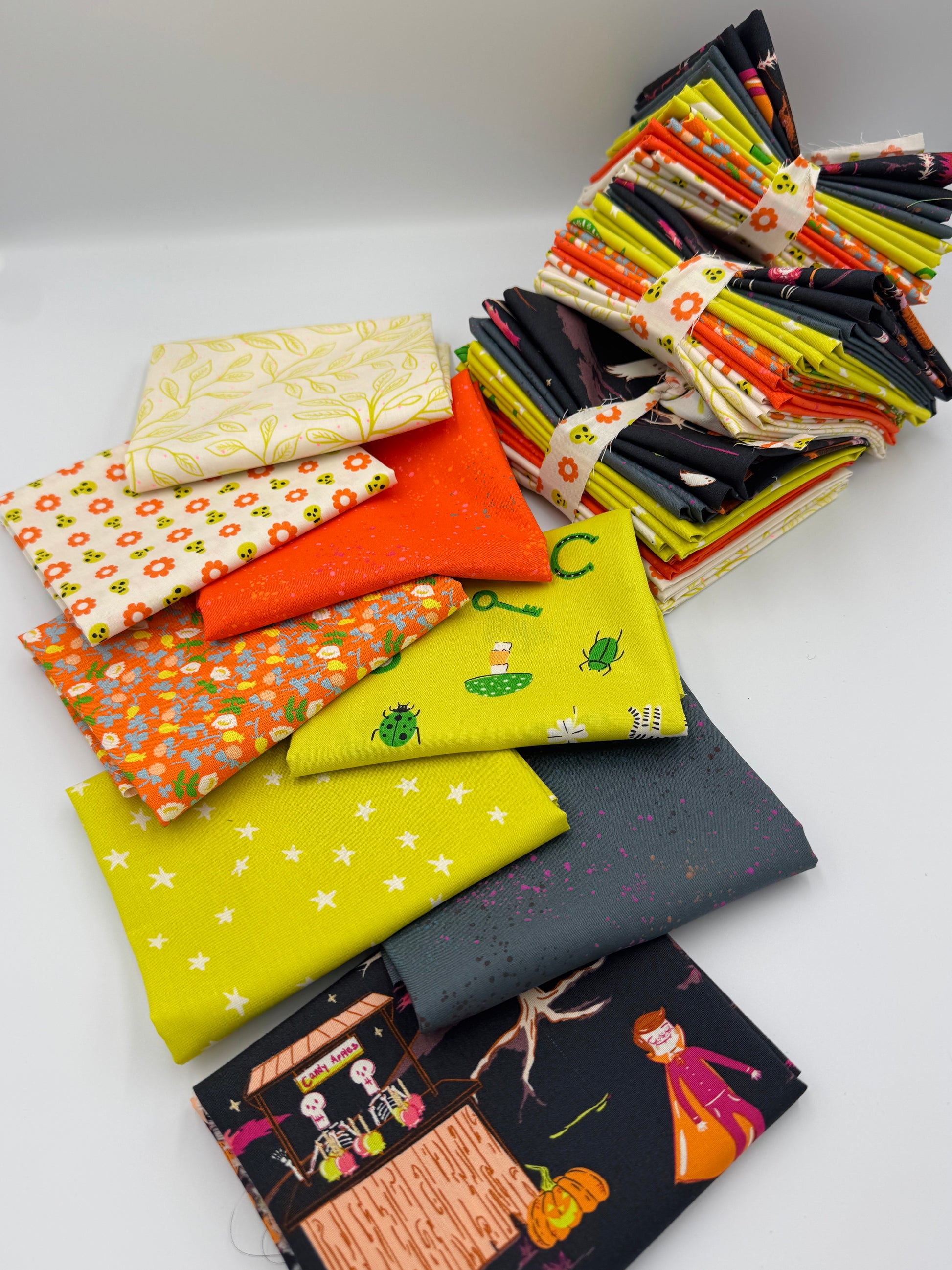 Trick or treat 8 piece Halloween Bundle - fat quarters