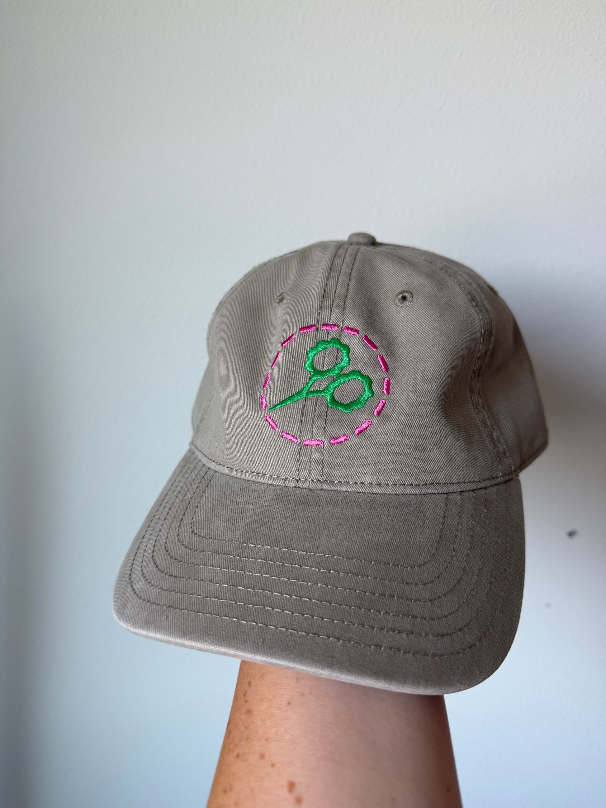 Daisy Scissors Joy in the Seam Hat - Dark Khaki