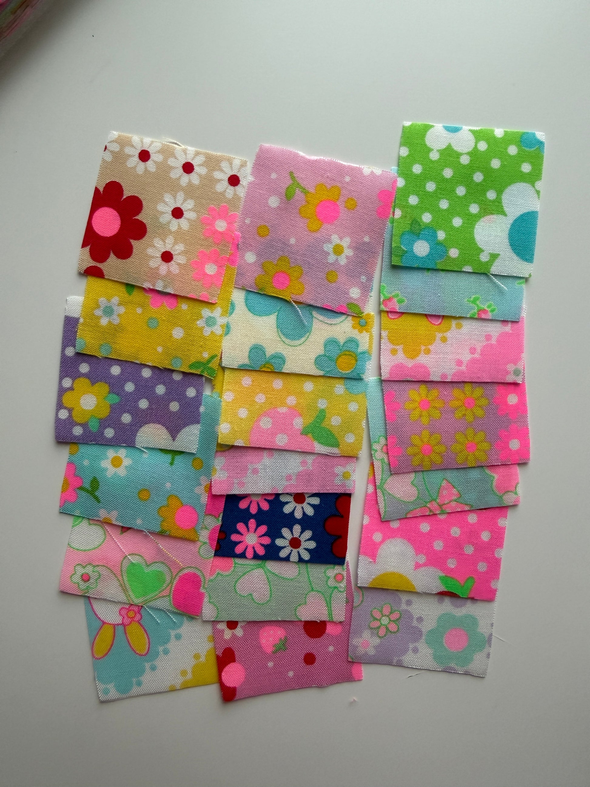 20 pieces - Antique Pink 1.5” squares