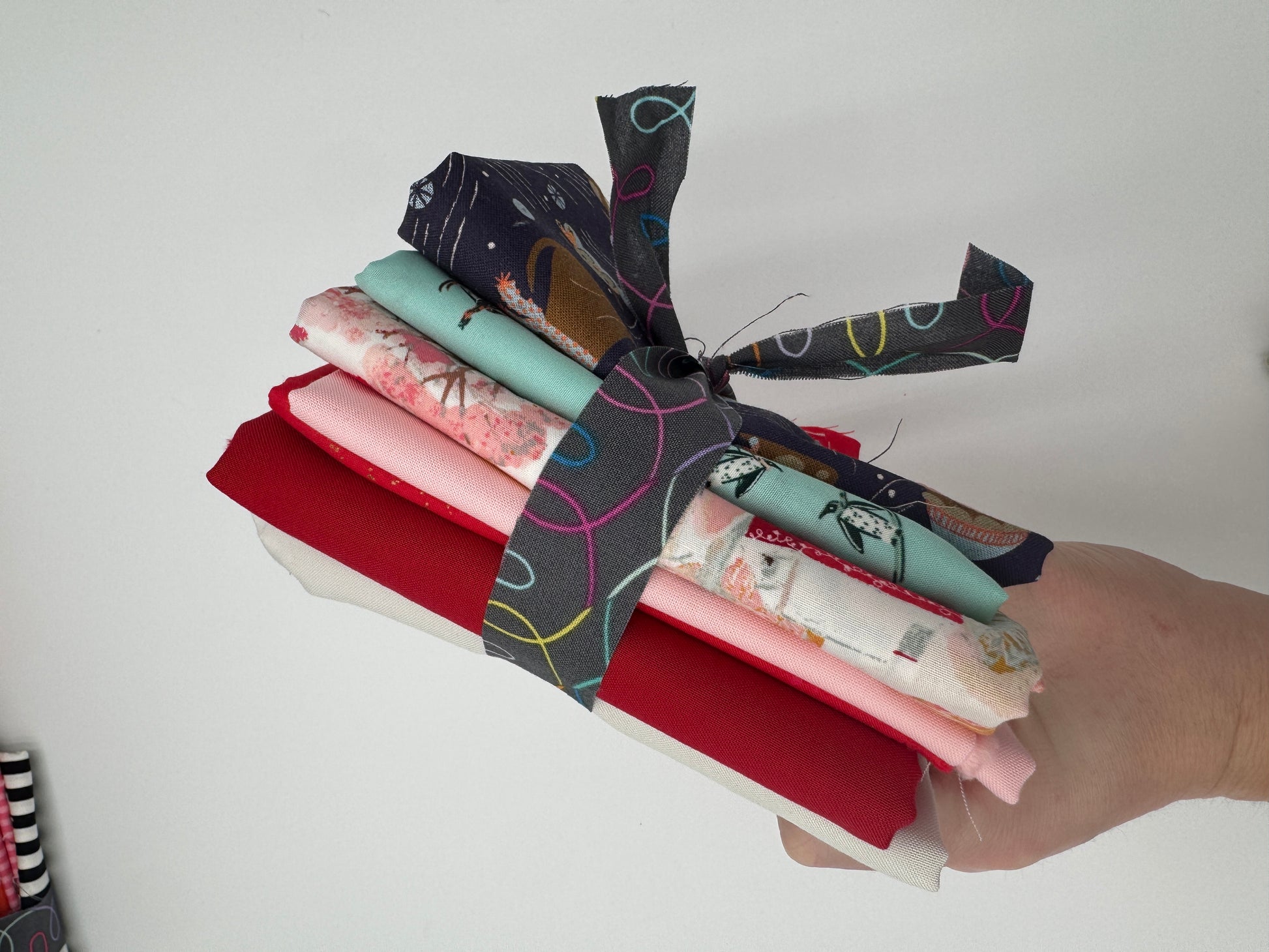 Scrap bundle 9 - winter print solids mix