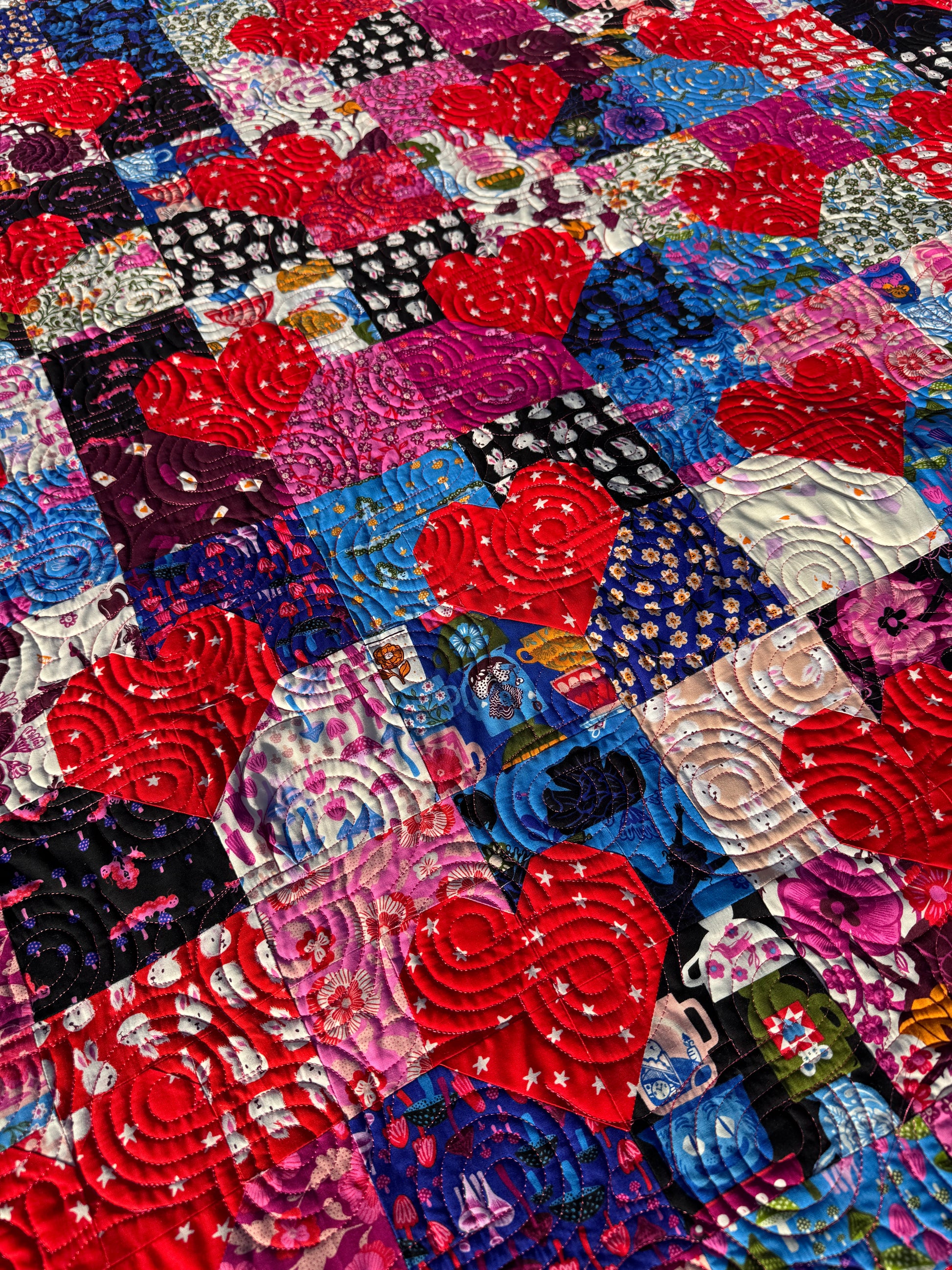 Hello Alice Patchwork Hearts cover quilt - 54"x63" Throw Size Quilt