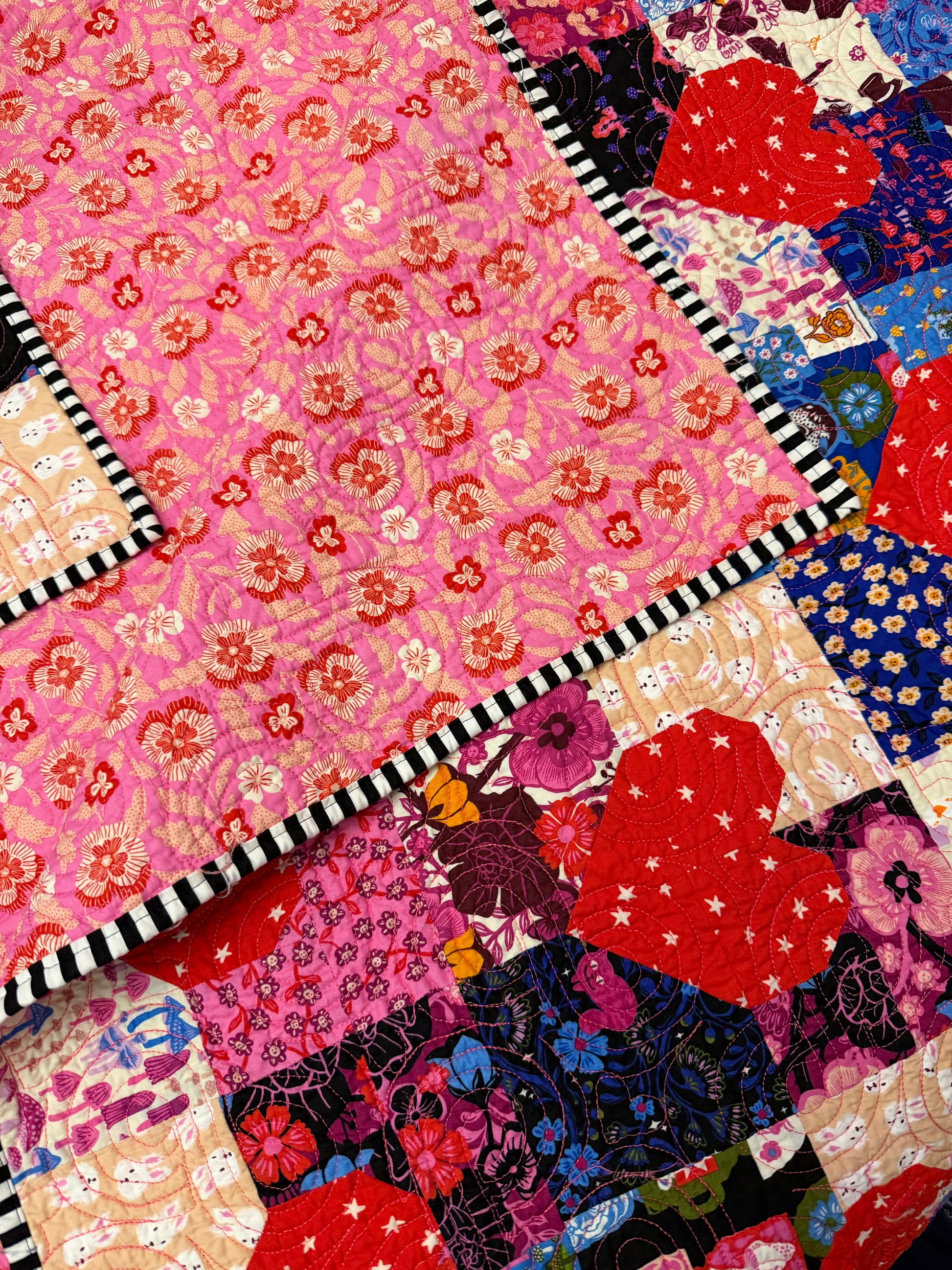 Hello Alice Patchwork Hearts cover quilt - 54"x63" Throw Size Quilt