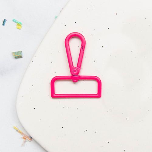 1.5" Swivel Snap Hook - Hot Pink